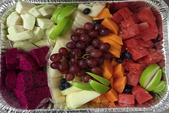 Fruits Platter A, Small Aluminium Tray   ( length: 30cm Width: 25cm) 
List Items : Papaya + Honeydew + Red Dragon + Watermelon  + Guava
Topping : Grapes + Blueberry